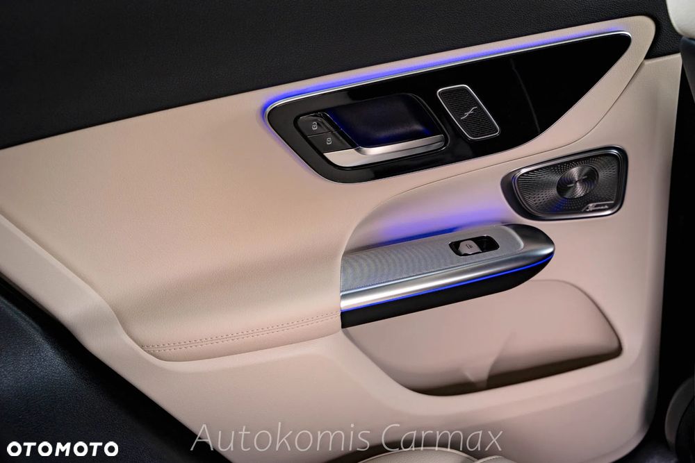Mercedes-Benz GLC - 25