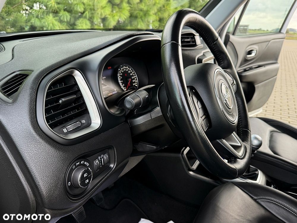 Jeep Renegade 1.4 MultiAir Limited - 28