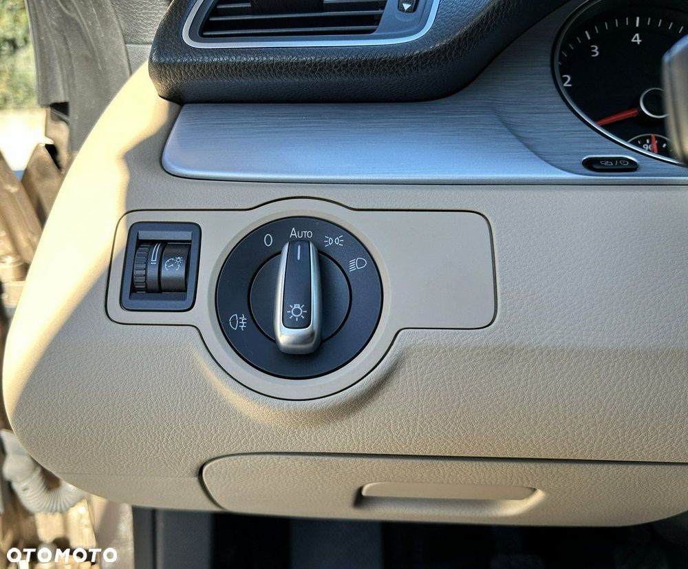 Volkswagen Passat CC - 14