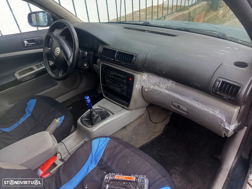 VW Passat Variant 1.9 TDi Confortline - 4