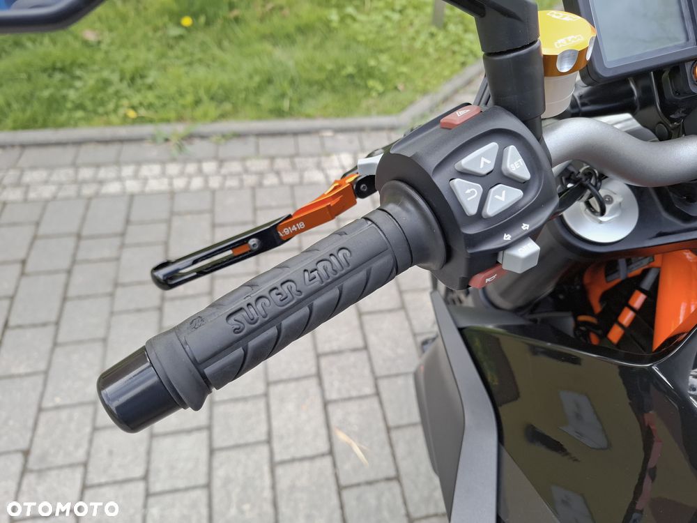 KTM Super Duke - 22