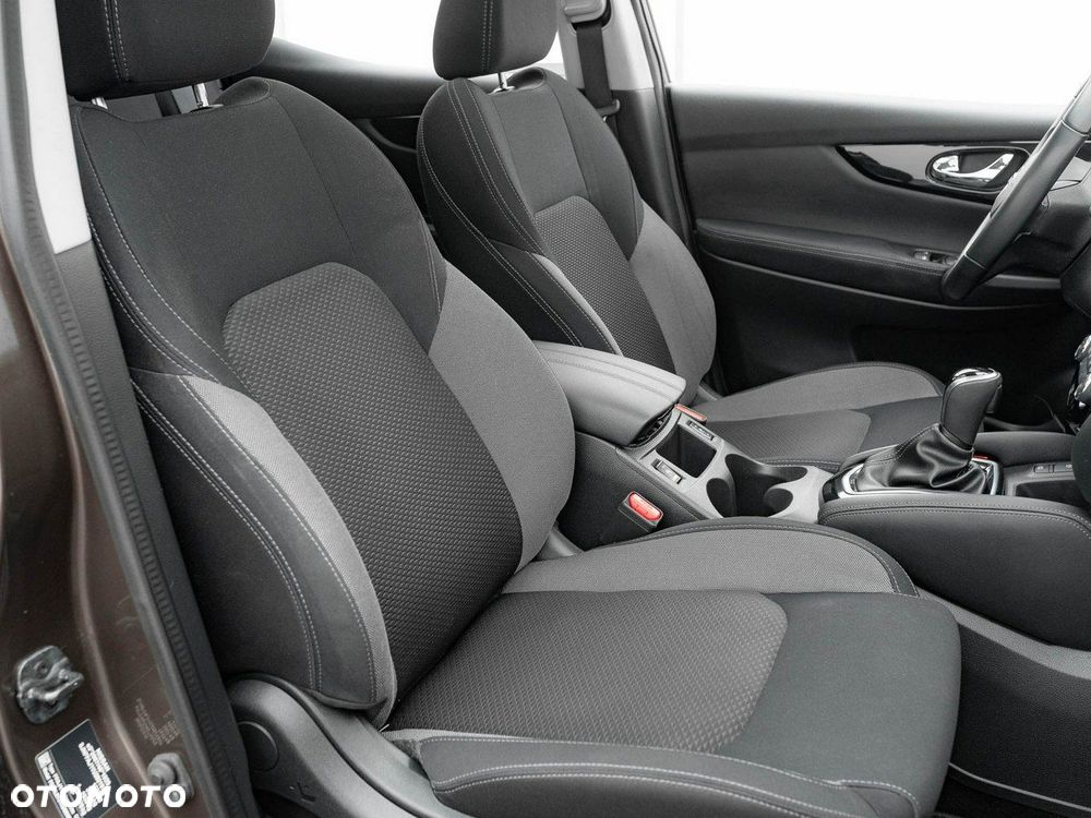 Nissan Qashqai 1.3 DIG-T N-Connecta DCT - 35