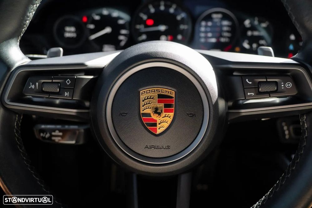Porsche 911 (992) - 19
