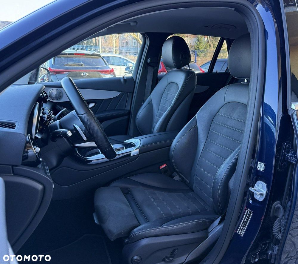 Mercedes-Benz GLC 300 d 4Matic 9G-TRONIC AMG Line - 17