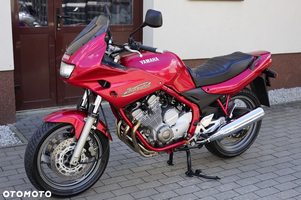Yamaha XJ - 22