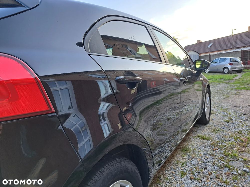 Kia Rio - 4