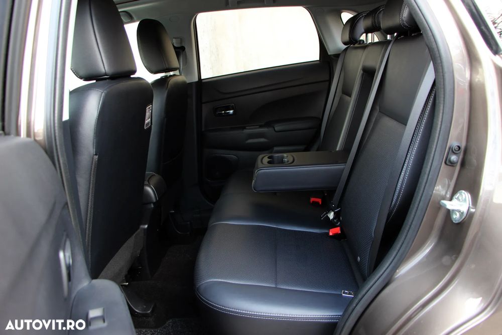 Mitsubishi ASX 1.8 DI-D 2WD Instyle - 10