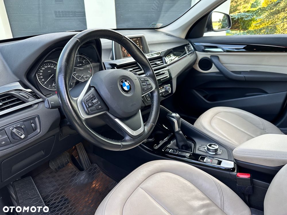 BMW X1 xDrive18d xLine - 13