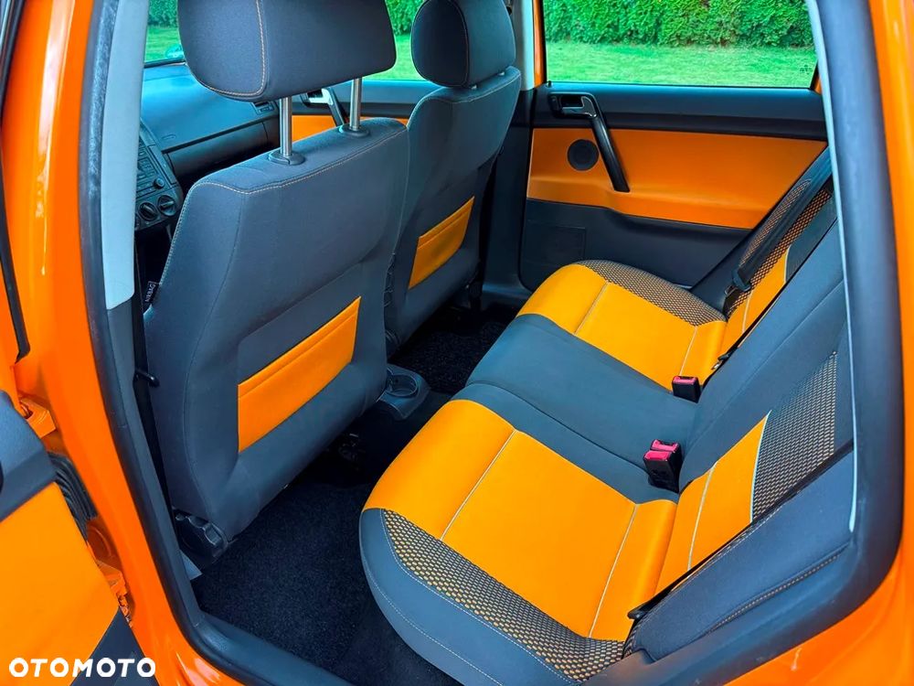 Volkswagen Polo 1.2 Cross Urban White - 26