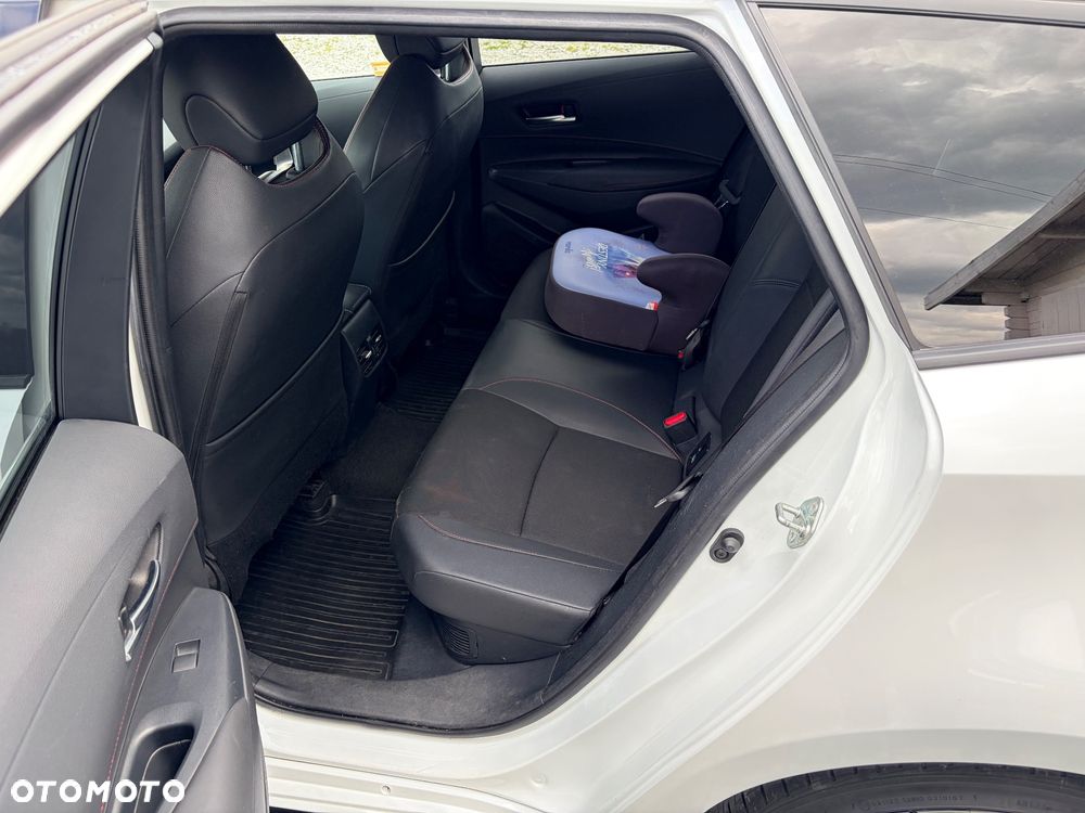 Toyota Corolla 2.0 Hybrid GR Sport Dynamic - 13