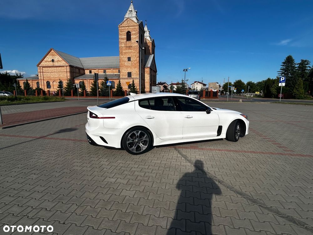 Kia Stinger 2.0 T-GDI GT Line - 6