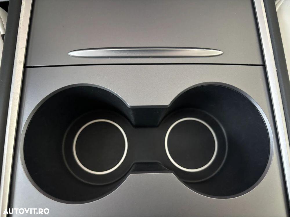 Tesla Model 3 Langstreckenbatterie Allradantrieb Dual Motor - 23