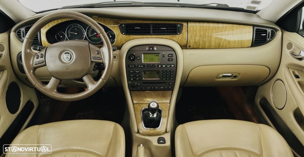 Jaguar X-Type SW 2.0 D Executive - 8