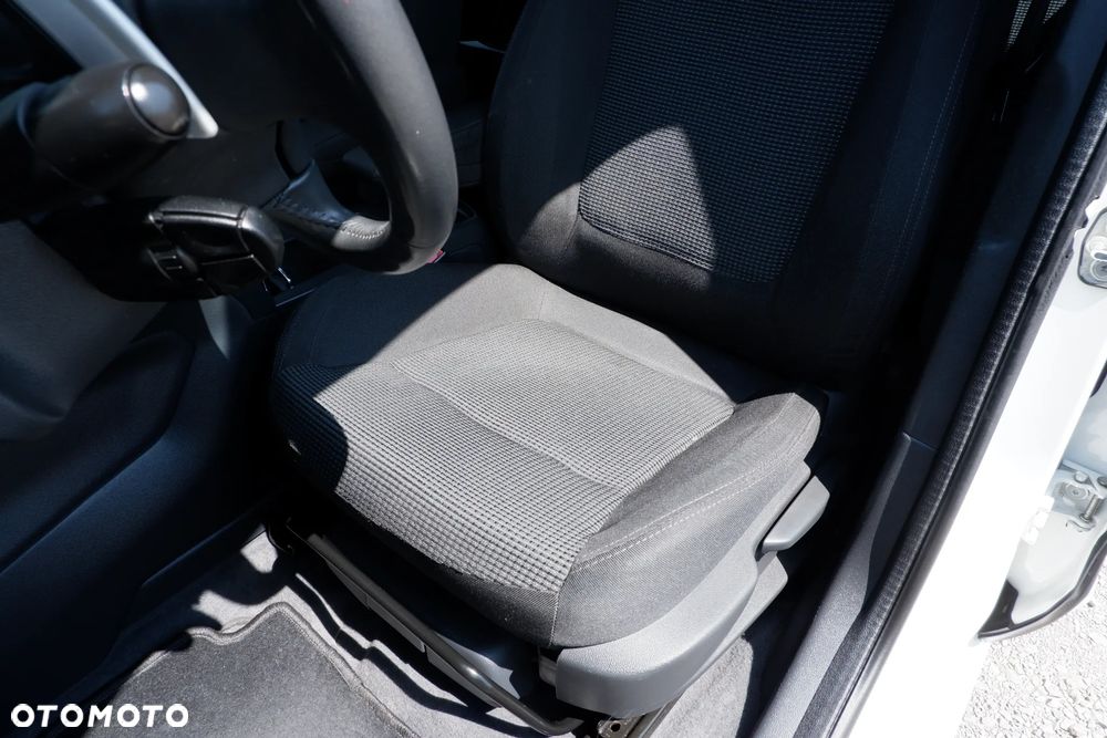 Peugeot 5008 HDI FAP 110 EGS6 Premium - 28