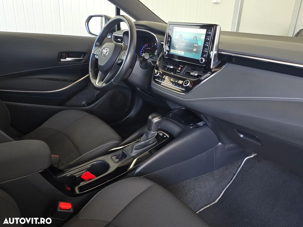 Toyota Corolla 1.8 HSD Dynamic - 18