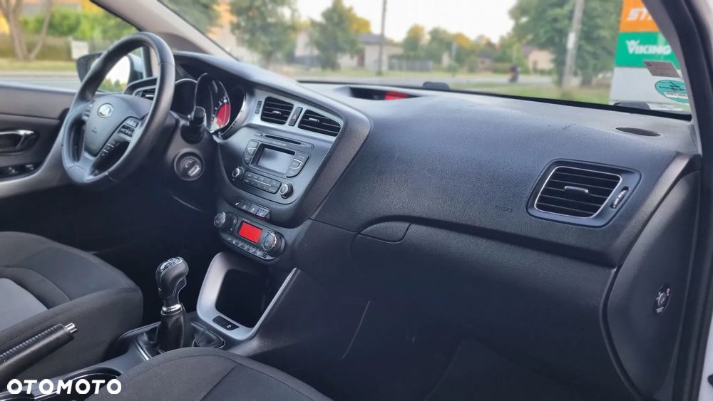 Kia Ceed 1.4 CVVT Fifa World Cup Edition - 14