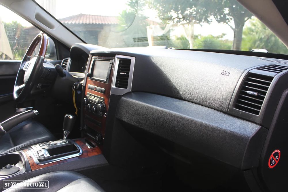 Jeep Grand Cherokee 3.0 CRD Auto Overland - 24