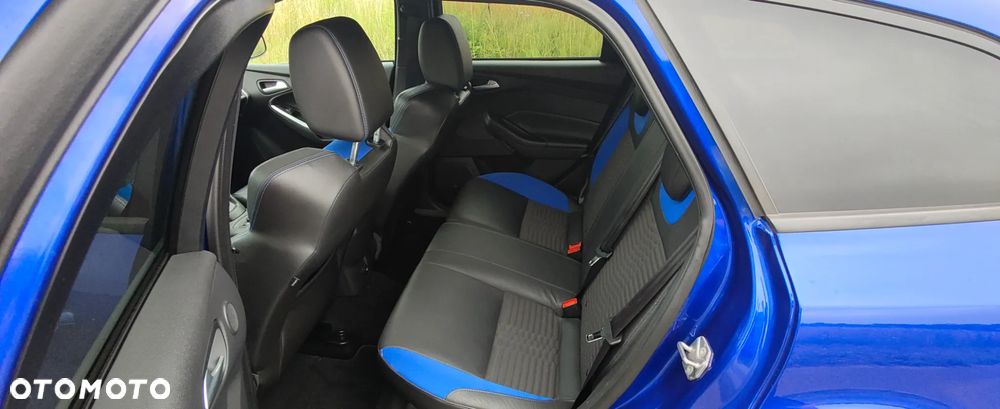 Ford Focus 2.0 EcoBoost ST - 9