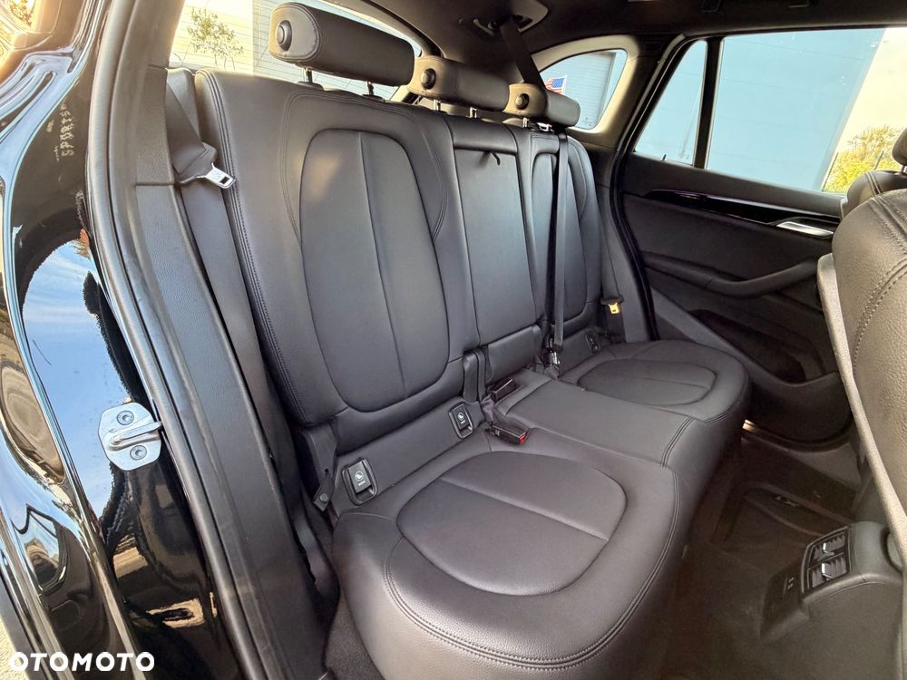 BMW X1 xDrive25i xLine - 16