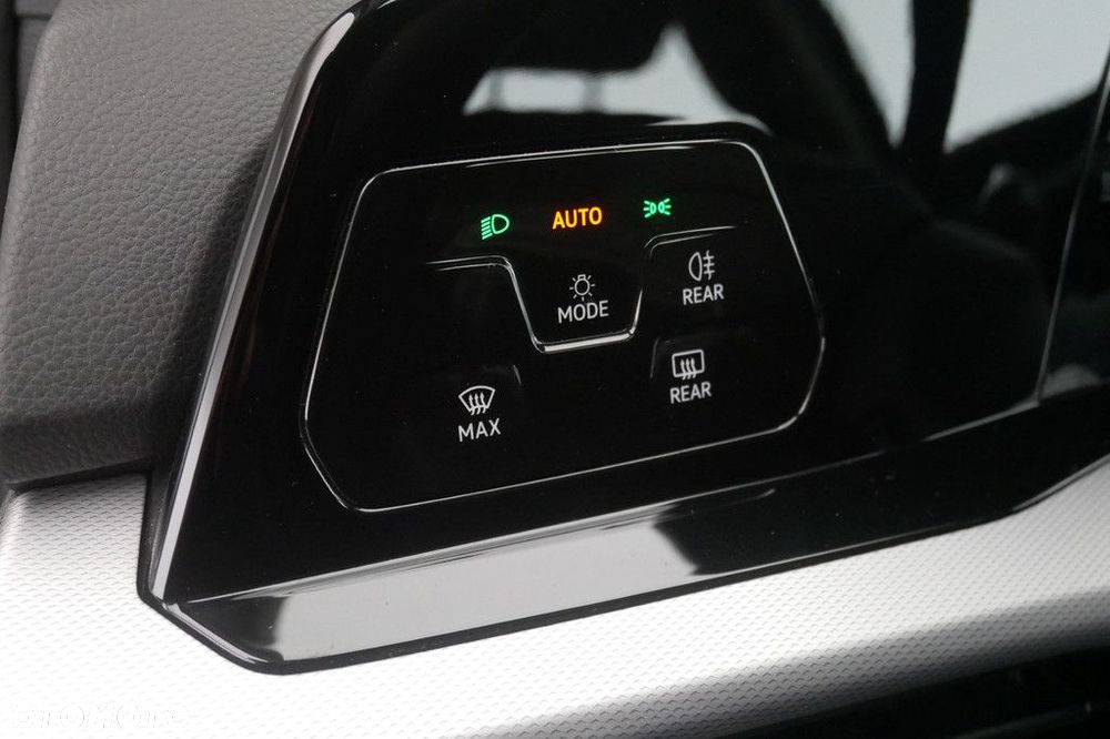 Volkswagen Golf VIII 1.0 TSI - 21