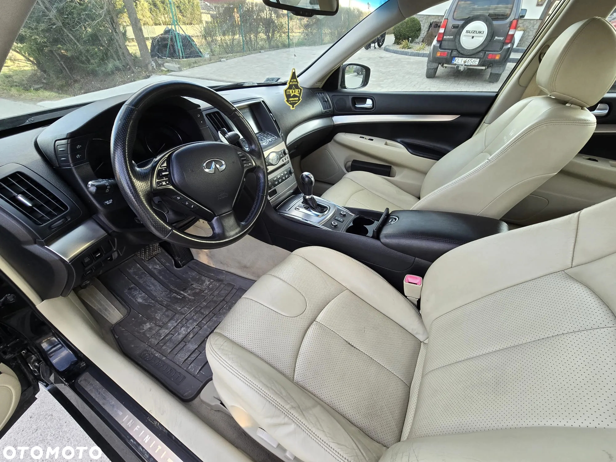 Infiniti G G37 AWD - 12