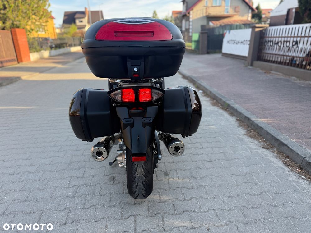 Yamaha FJR - 13