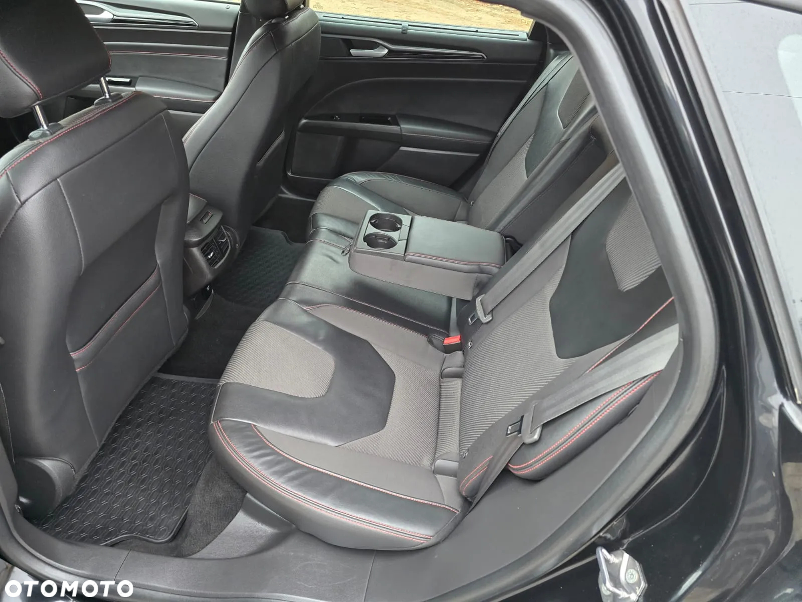 Ford Mondeo 2.0 TDCi ST-Line - 17