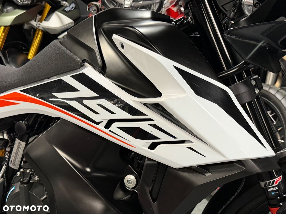 KTM Adventure - 18