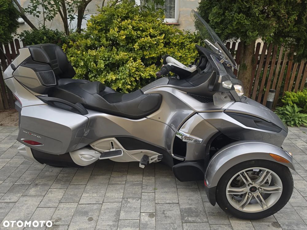 Can-Am Spyder - 2