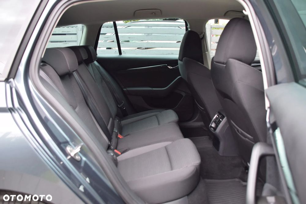 Skoda Octavia 1.5 TSI ACT Ambition - 27