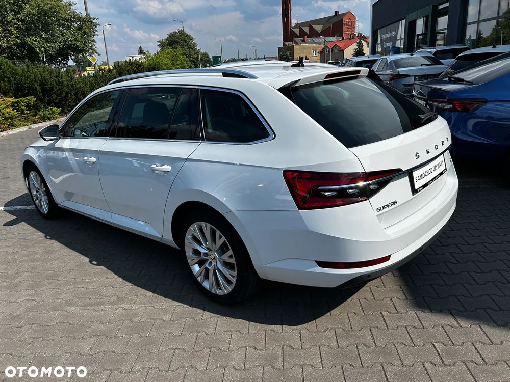 Skoda Superb 2.0 TDI SCR 4x4 Style DSG - 9