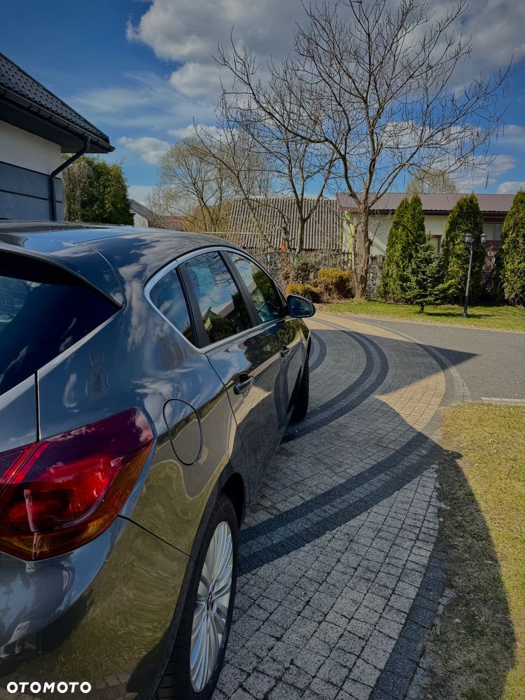 Opel Astra 1.4 T Cosmo - 6