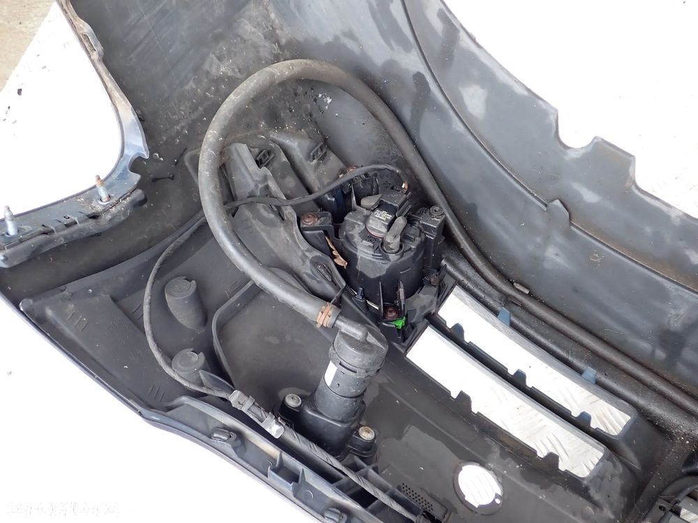 ZDERZAK PRZÓD AUDI A4 B7 XENON - 6