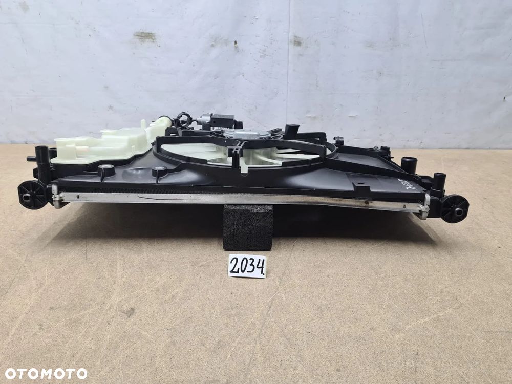 Toyota Yaris 4 IV wentylator +chłodnica wody komplet 4221367672 - 5