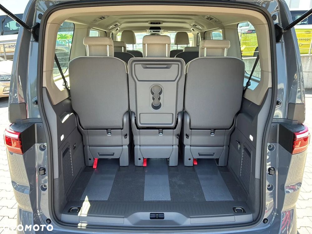 Volkswagen Multivan - 17