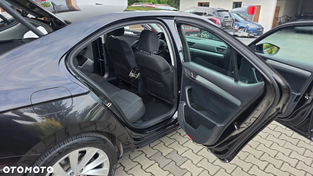 Skoda Superb 2.0 TDI Style DSG - 21