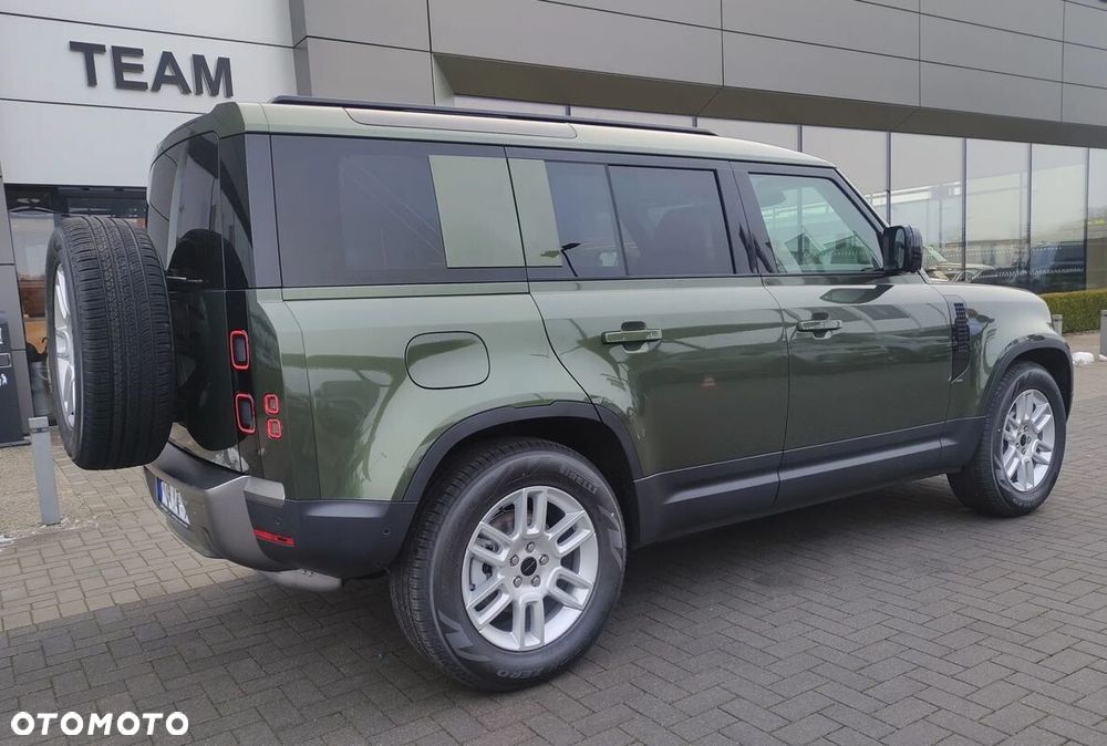 Land Rover Defender - 11