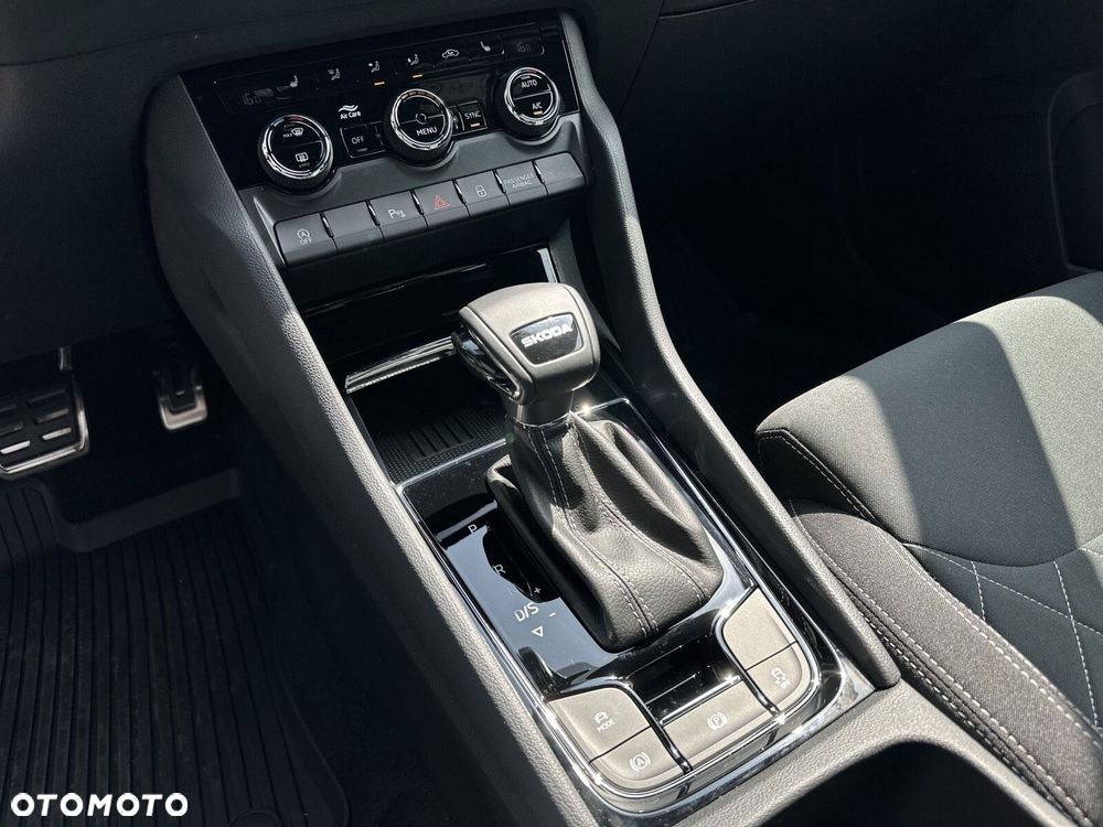 Skoda Karoq 1.5 TSI ACT Sportline DSG - 19