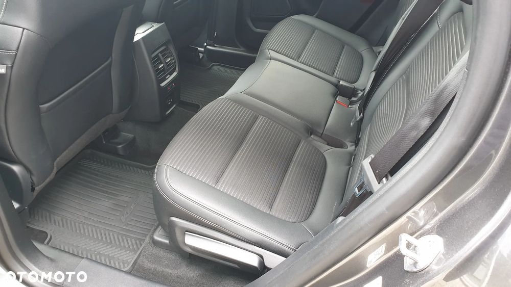 Ford Kuga 2.5 FHEV AWD Titanium X - 16