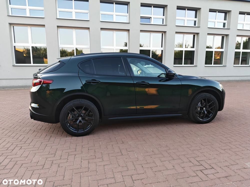 Alfa Romeo Stelvio - 10