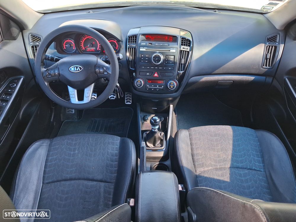 Kia Ceed SW 1.6 CRDi TX ISG - 9