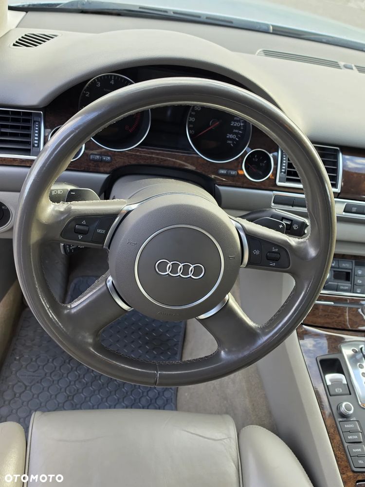 Audi A8 4.2 Quattro Langversion - 25