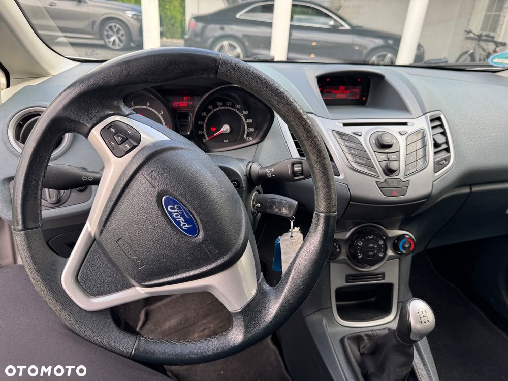 Ford Fiesta 1.25 Ambiente EU5 - 8