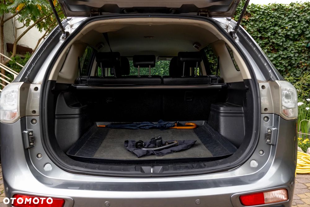 Mitsubishi Outlander - 4