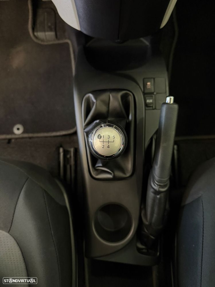 Toyota iQ 1.0 VVT-i Essential+AC - 14