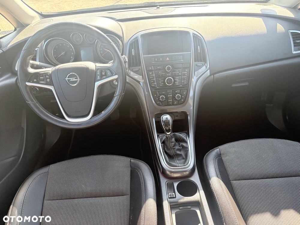 Opel Astra 1.4 T Cosmo - 8