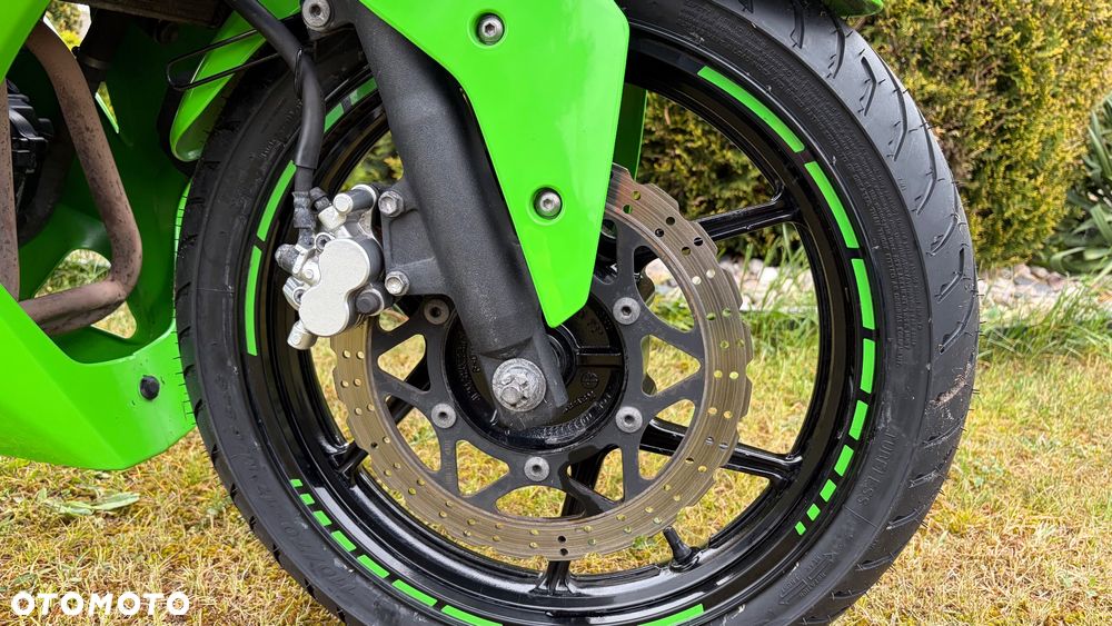 Kawasaki Ninja 250R - 11