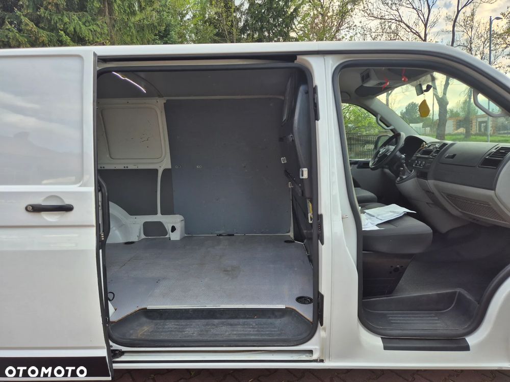 Volkswagen T5 - 18
