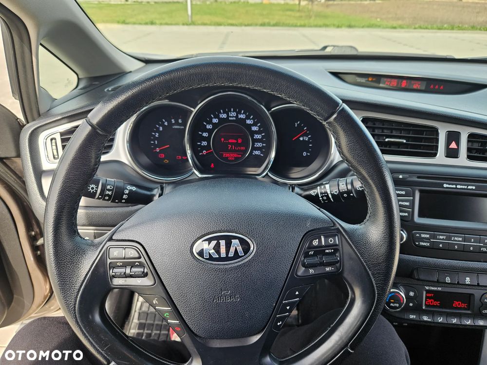 Kia Ceed 1.6 CRDi 128 Spirit - 12