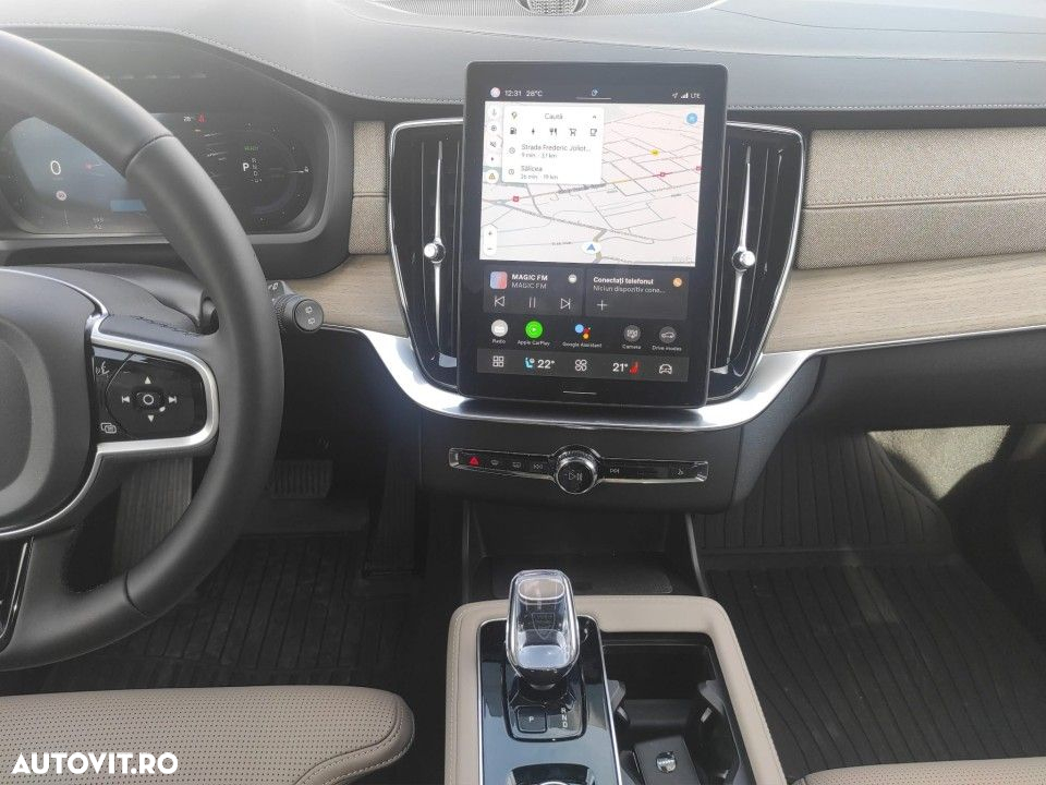 Volvo XC 90 T8 AWD PHEV Ultra Dark - 13